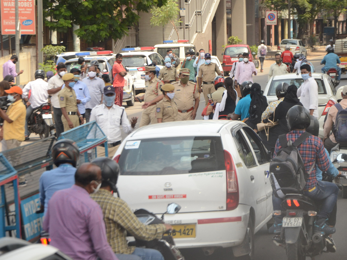 Telangana strict lockdown Photo Gallery - Sakshi12