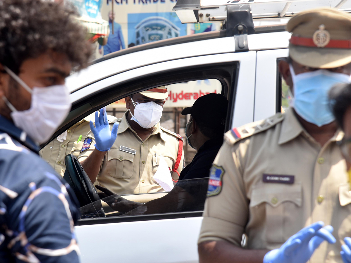 Telangana strict lockdown Photo Gallery - Sakshi25