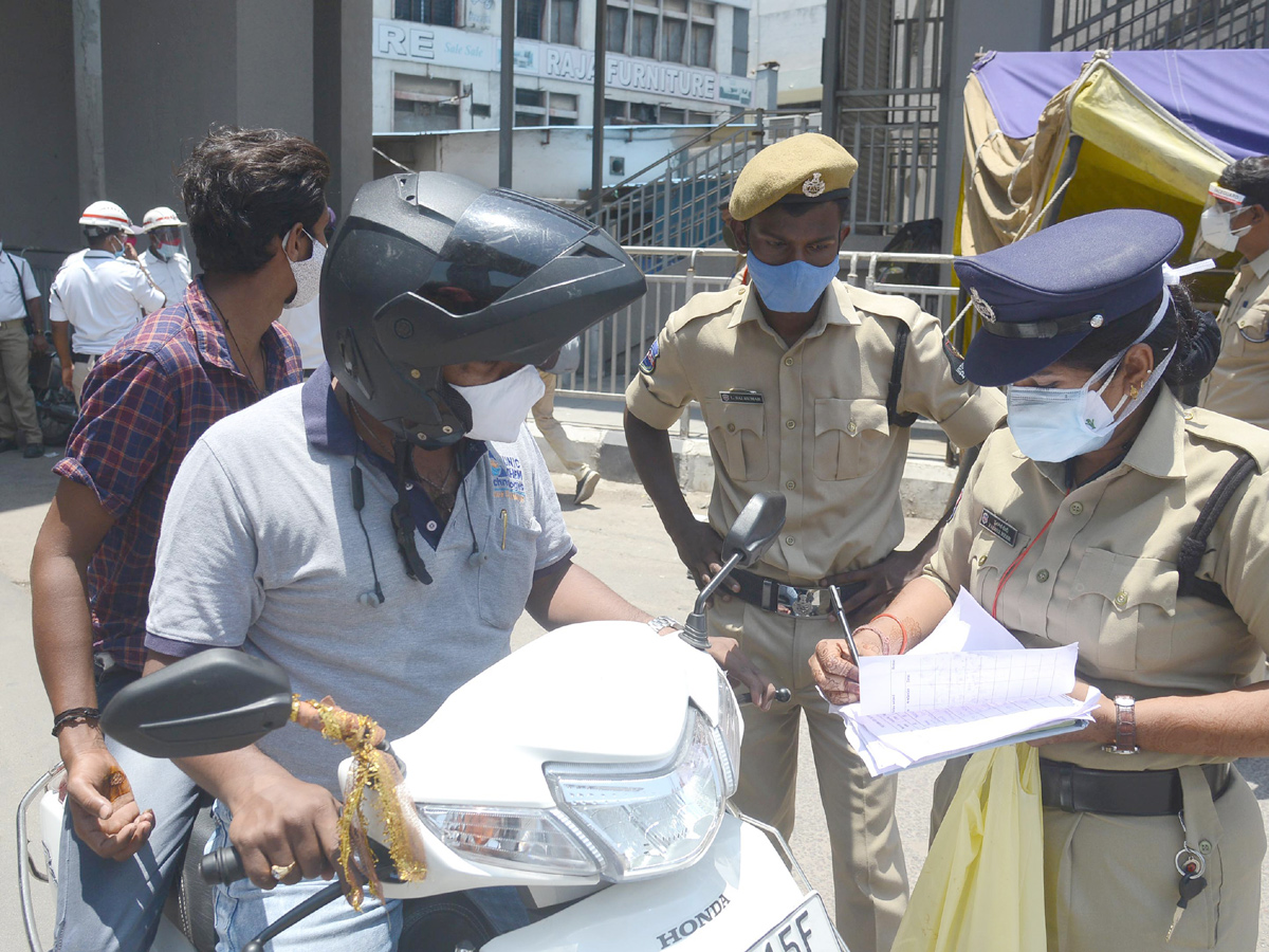 Telangana strict lockdown Photo Gallery - Sakshi8