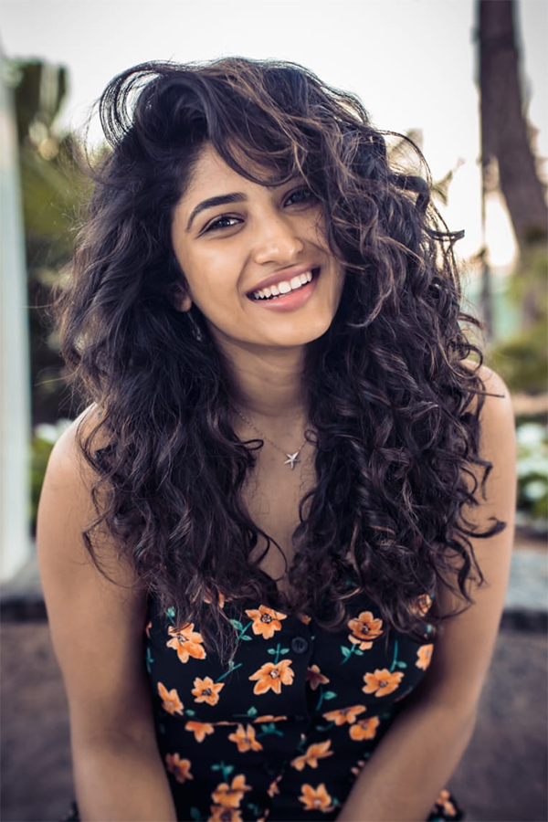 Actress Roshni Prakash Photoshoot Stills - Sakshi19