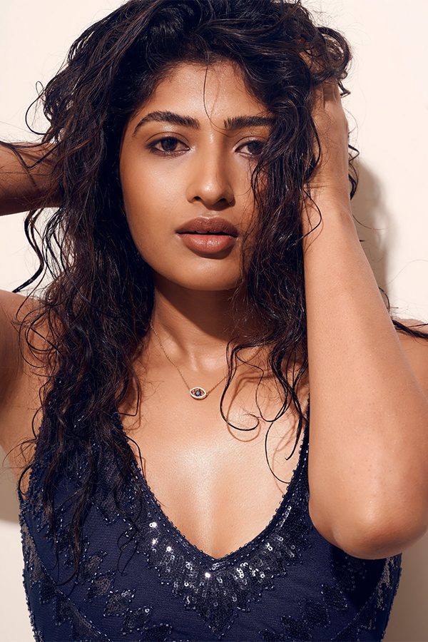 Actress Roshni Prakash Photoshoot Stills - Sakshi4