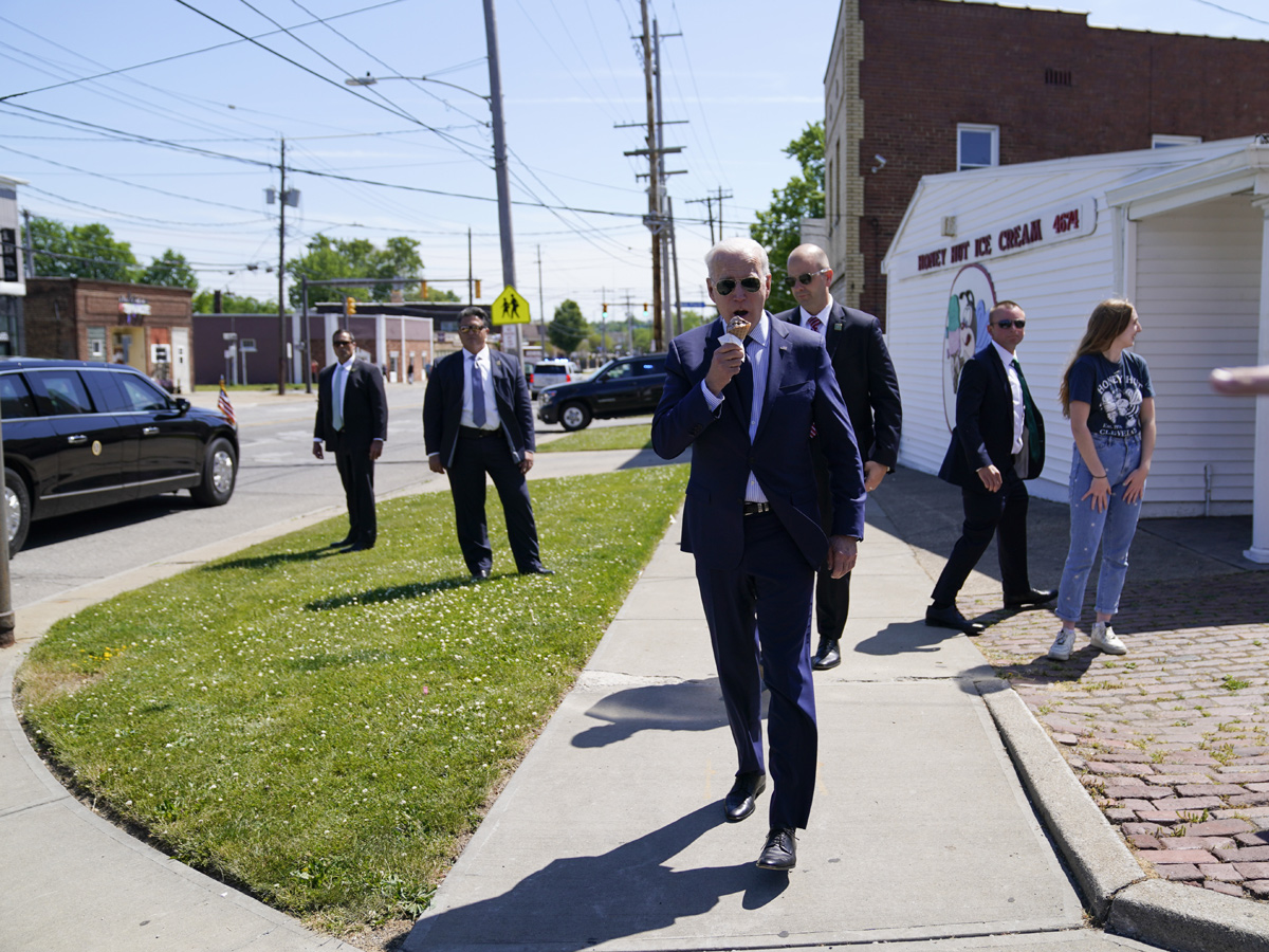 President Joe Biden Stops At Cleveland Ice Cream Shop Photo Gallery - Sakshi16