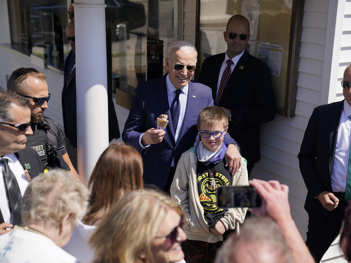 President Joe Biden Stops At Cleveland Ice Cream Shop Photo Gallery - Sakshi5