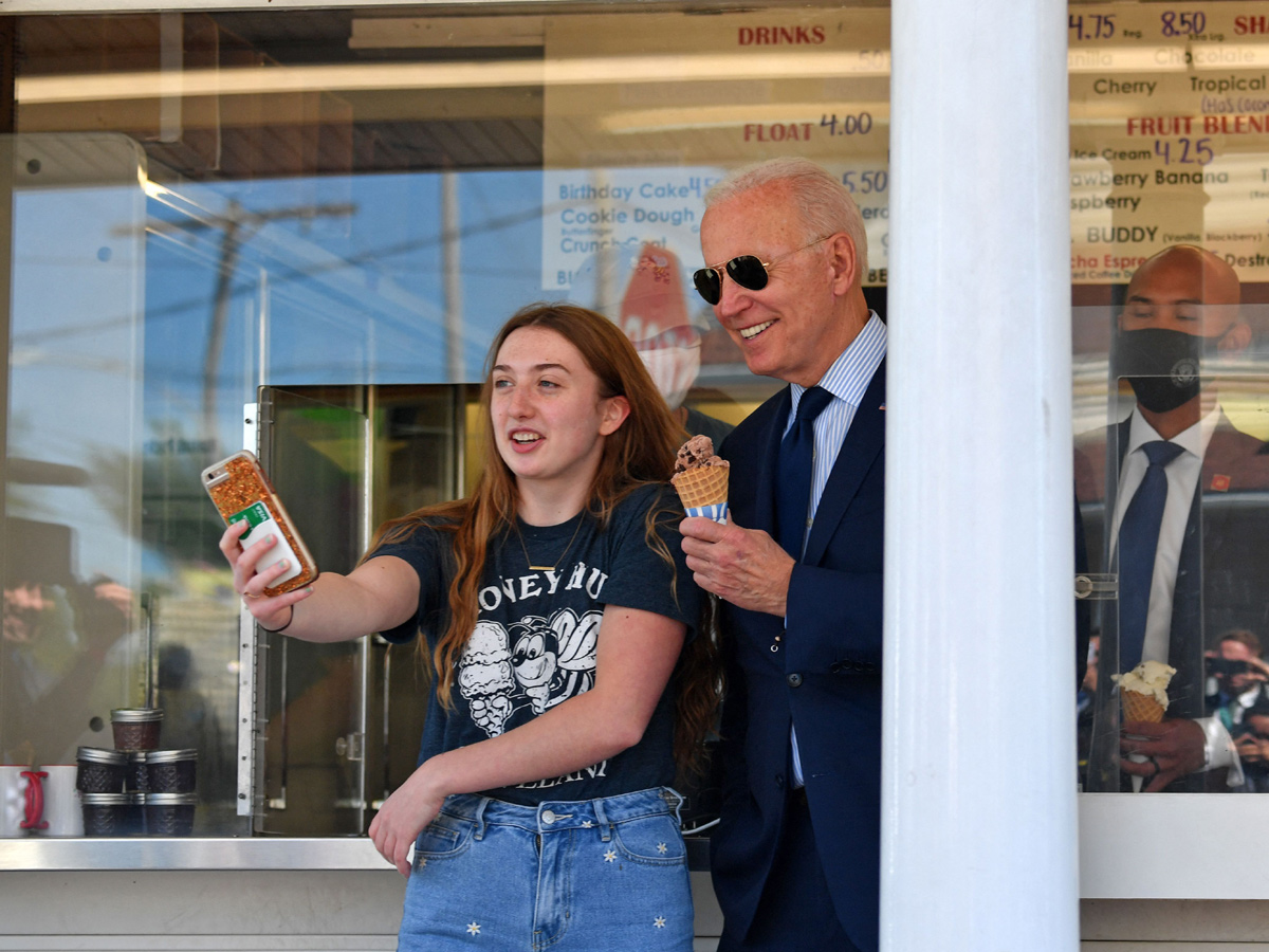 President Joe Biden Stops At Cleveland Ice Cream Shop Photo Gallery - Sakshi7