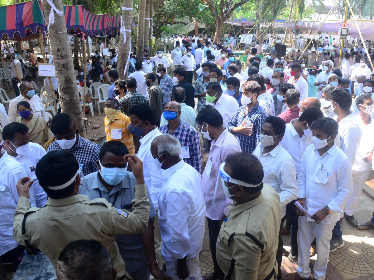 Telangana Municipal Elections 2021 Results Counting - Sakshi4