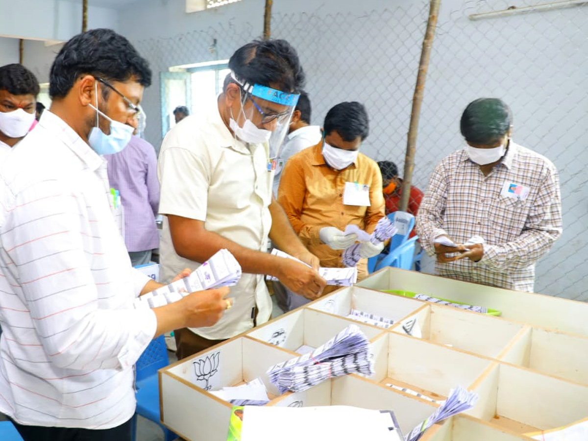Telangana Municipal Elections 2021 Results Counting - Sakshi7