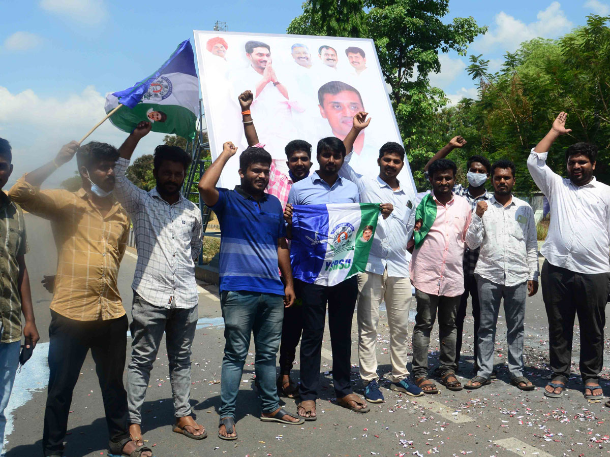 YSSRCP Solid Success In Tirupati Photo Gallery - Sakshi5