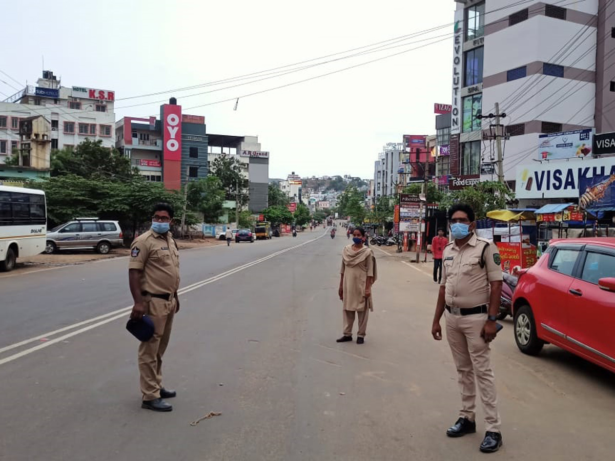 Partial curfew in Andhra Pradesh for 14 days starting from May 5 - Sakshi25