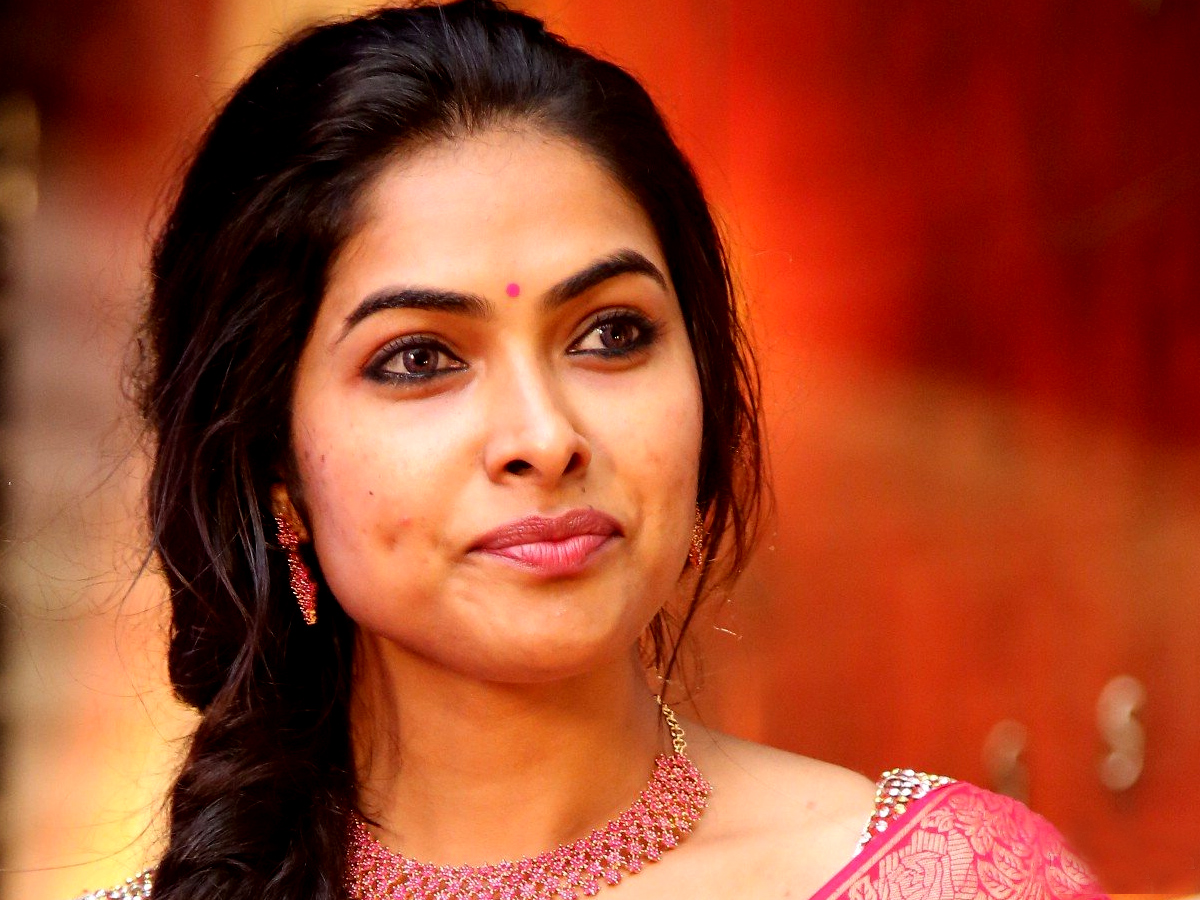 Divi Vadthya Photo Gallery - Sakshi11