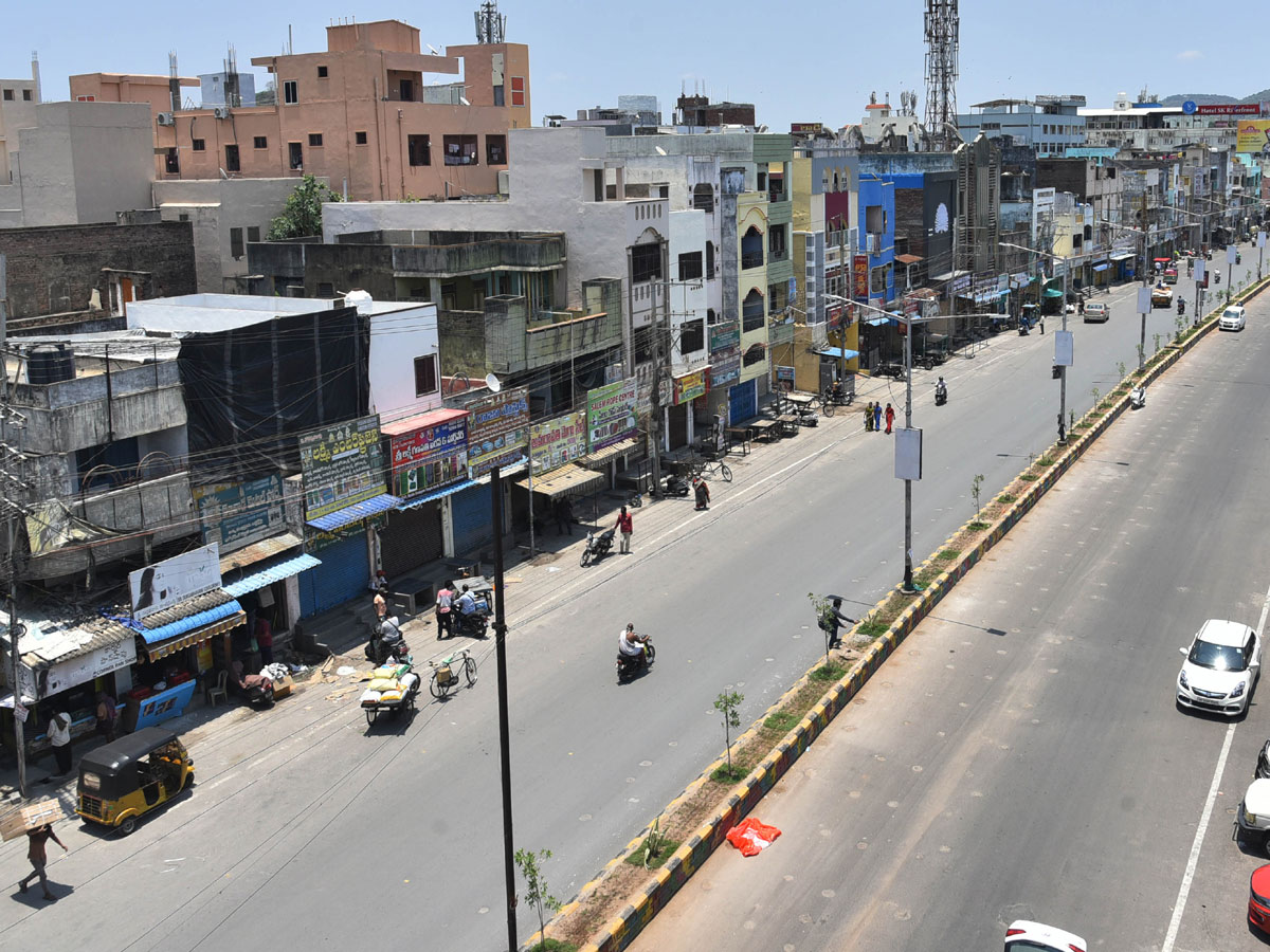 Partial curfew in Andhra Pradesh Day 3 Photo Gallery - Sakshi12