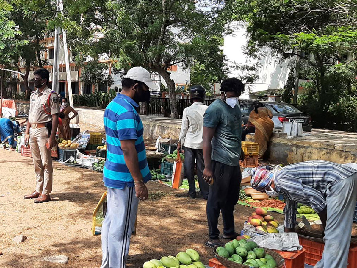 Partial curfew in Andhra Pradesh Day 3 Photo Gallery - Sakshi7