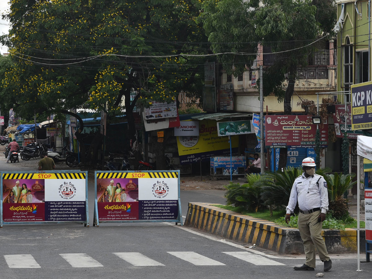 Partial curfew in Andhra Pradesh Day 3 Photo Gallery - Sakshi9