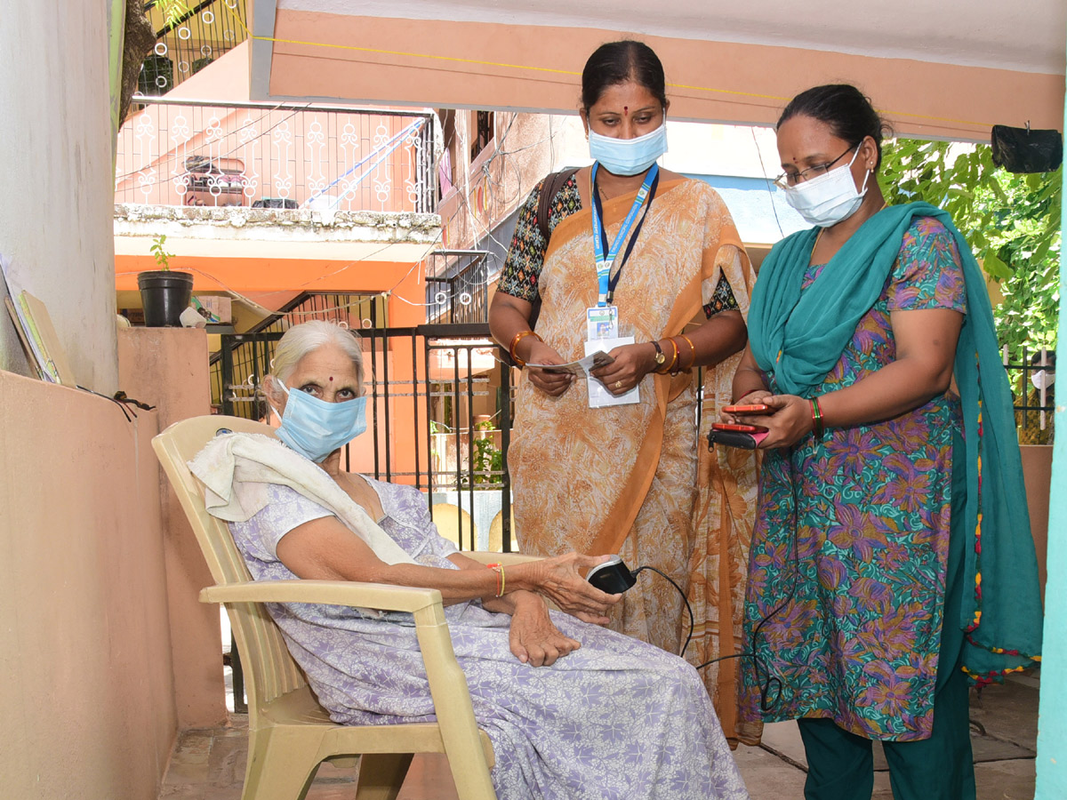  AP Volunteers Distributing Pensions To Pensioners Photo Gallery - Sakshi16