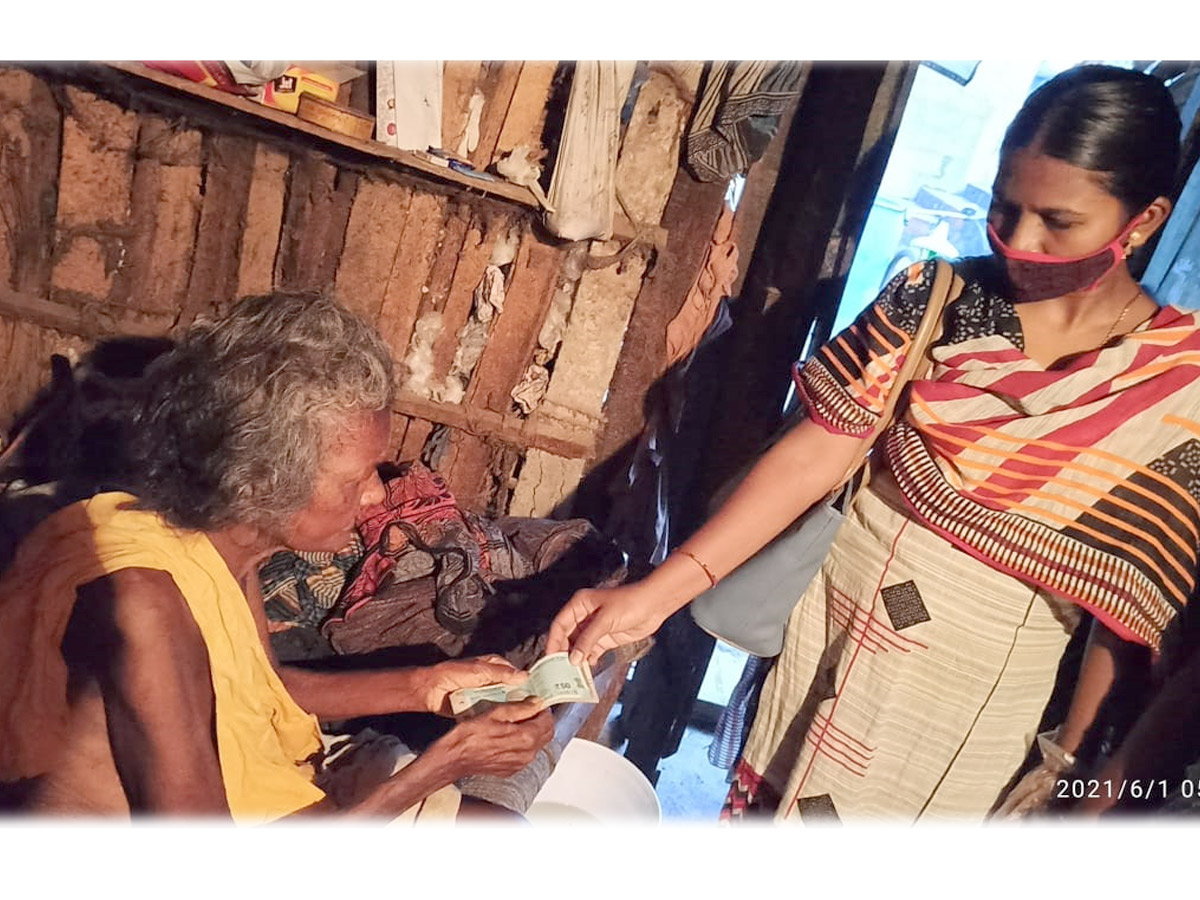  AP Volunteers Distributing Pensions To Pensioners Photo Gallery - Sakshi17