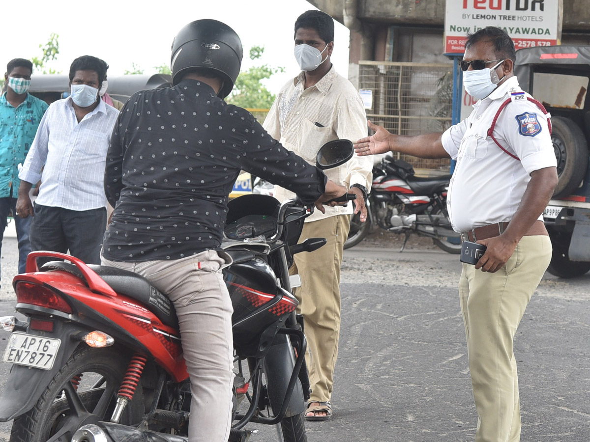 Andhra Pradesh Curfew Photos - Sakshi1