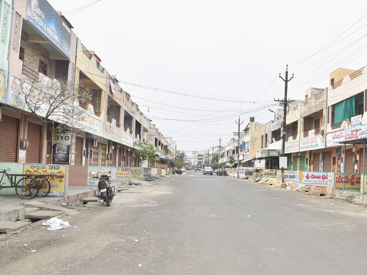 Andhra Pradesh Curfew Photos - Sakshi10
