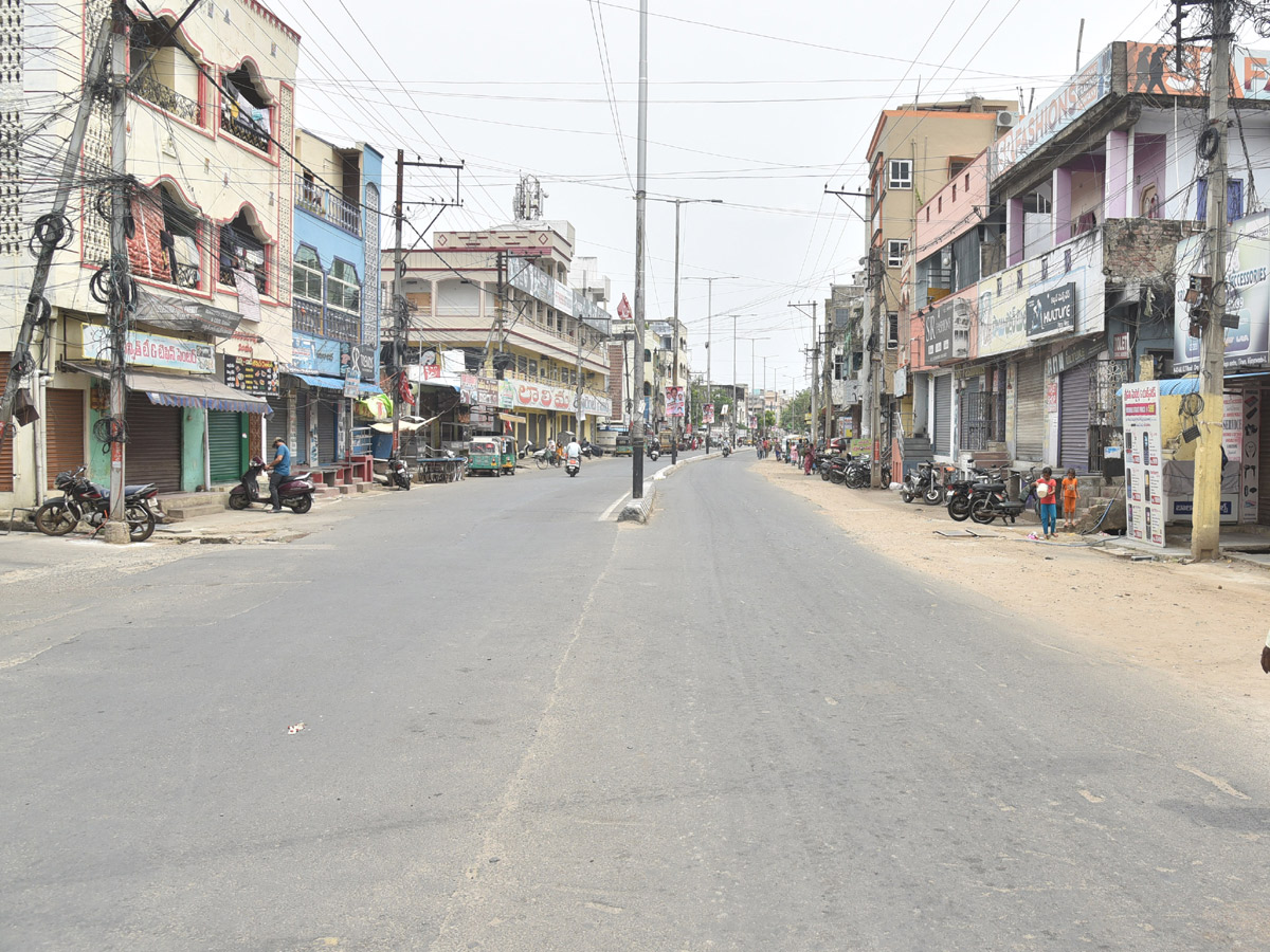 Andhra Pradesh Curfew Photos - Sakshi28