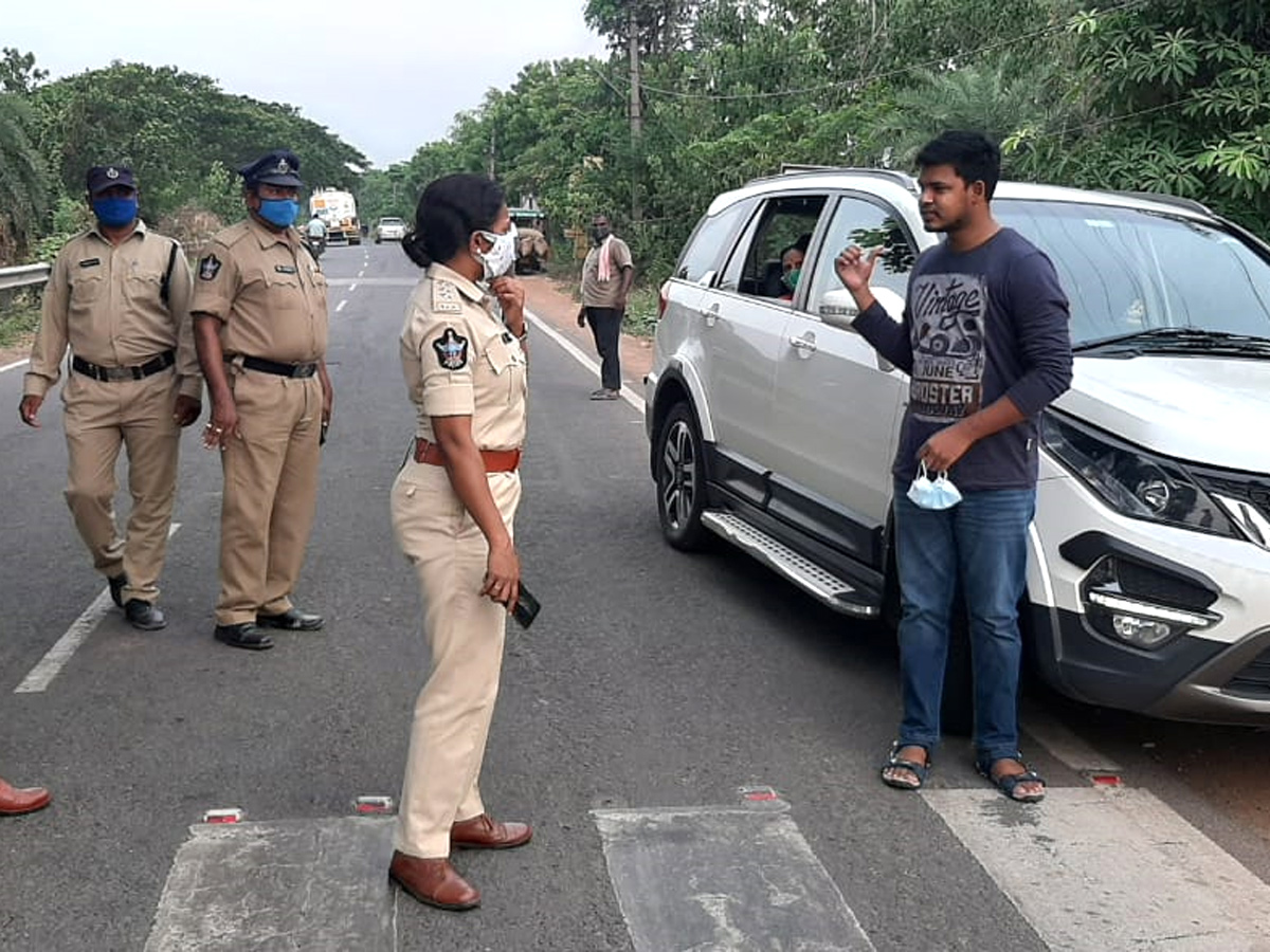 Andhra Pradesh Curfew Photos - Sakshi6