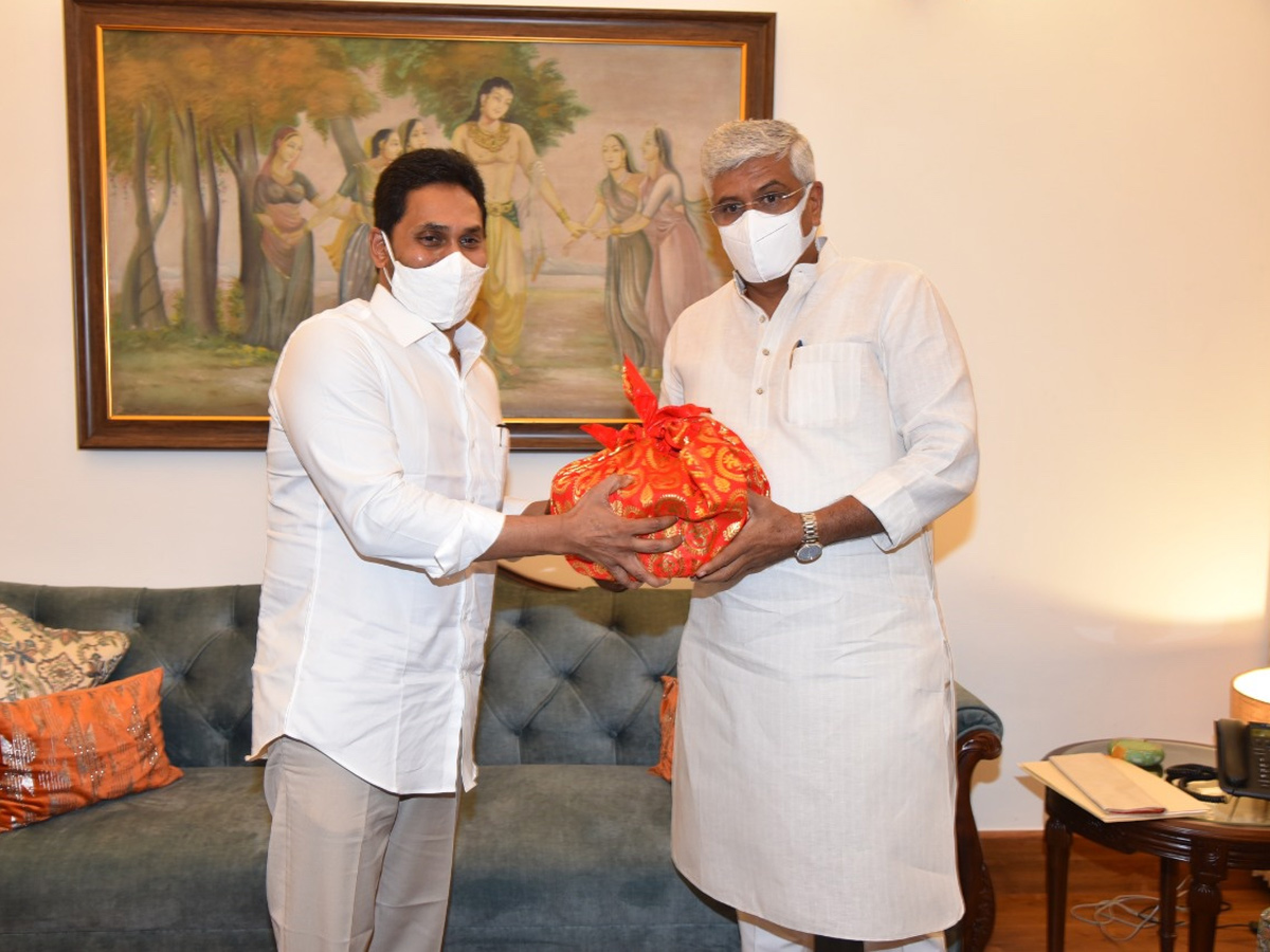 AP CM YS Jagan Mohan Reddy Delhi Tour - Sakshi10
