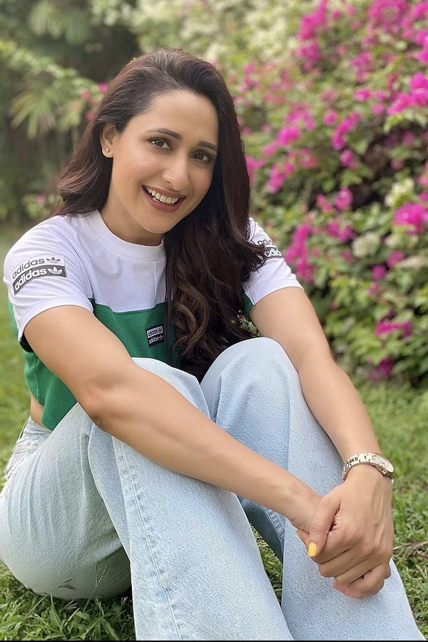 Pragya Jaiswal Photo Gallery - Sakshi8