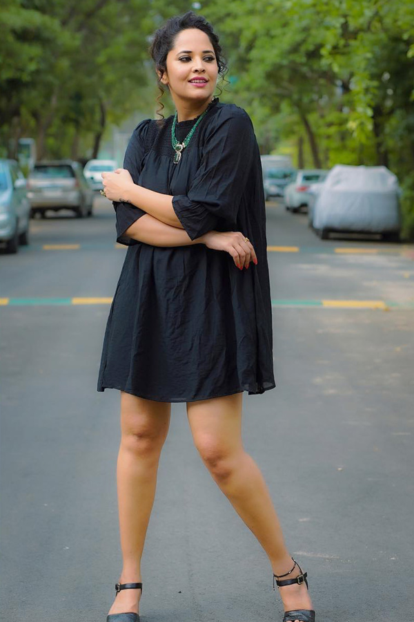 Anasuya Bharadwaj Latest Pictures Photo Gallery - Sakshi7