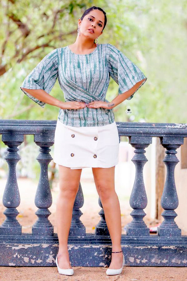 Anasuya Bharadwaj Latest Pictures Photo Gallery - Sakshi25