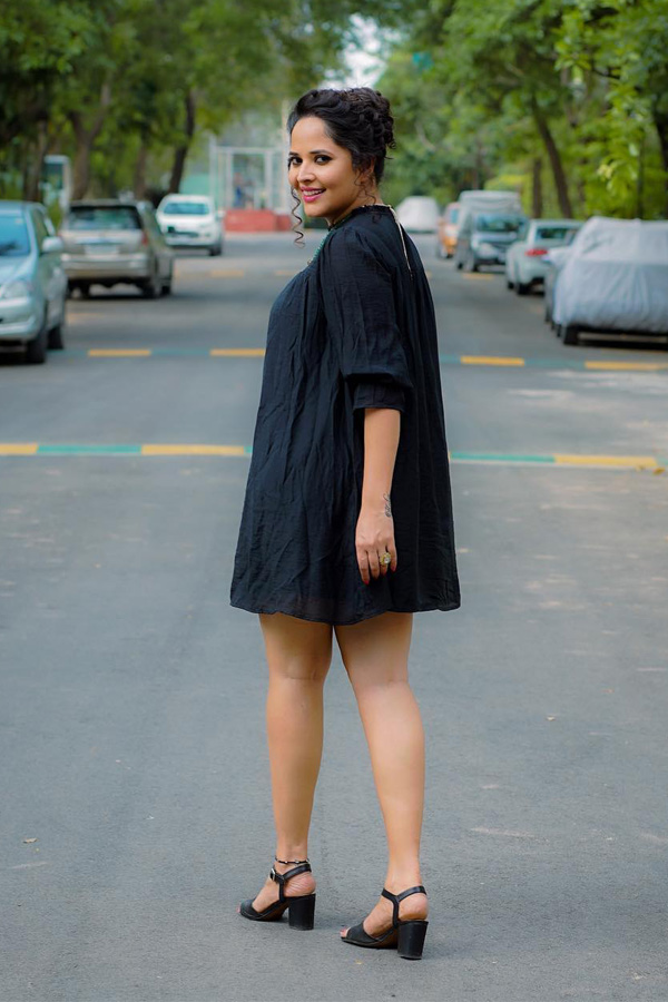 Anasuya Bharadwaj Latest Pictures Photo Gallery - Sakshi8