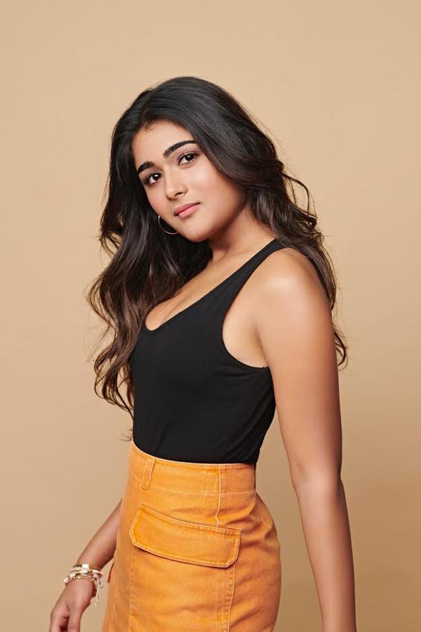 Shalini pandey latest Photo Gallery - Sakshi11