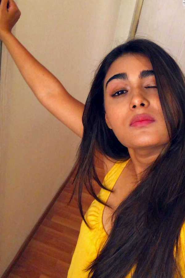 Shalini pandey latest Photo Gallery - Sakshi4