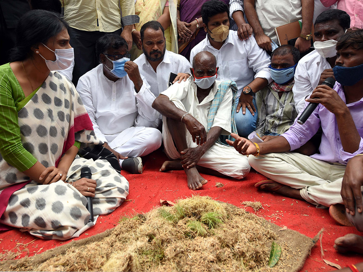 YS Sharmila To Visited Palepalli Village Vikarabad On Farmers Issues - Sakshi1