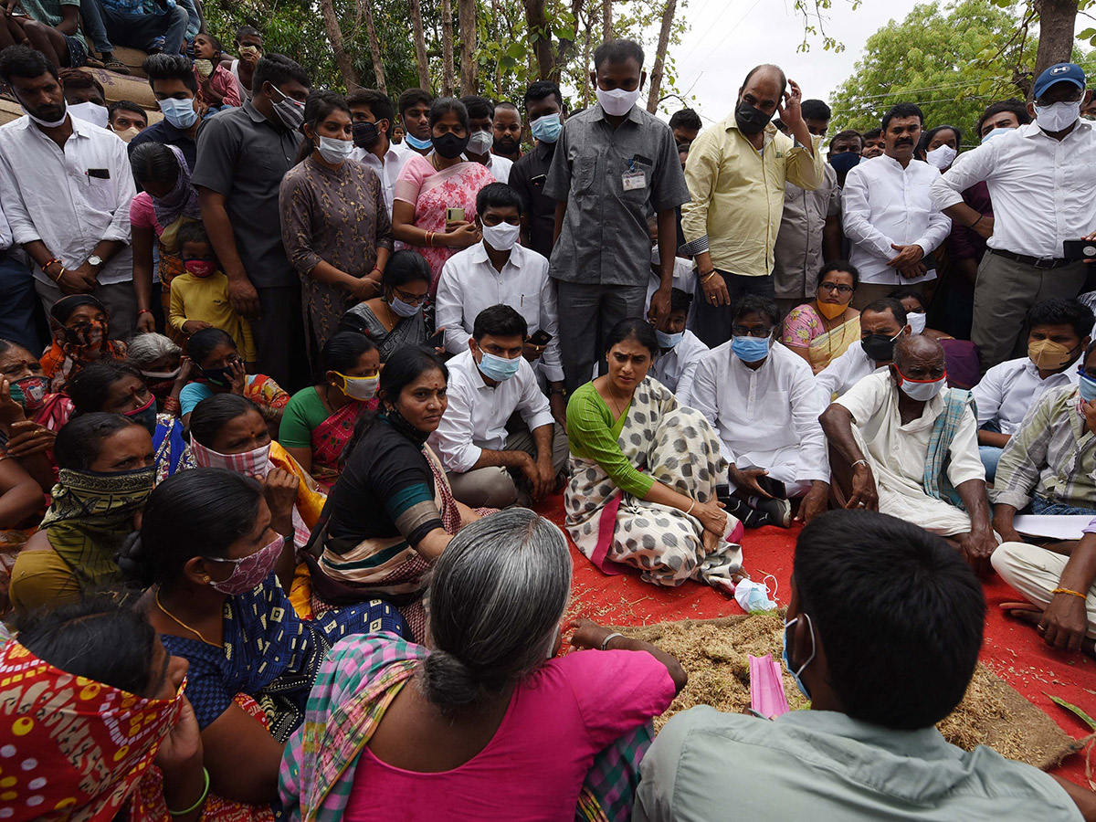 YS Sharmila To Visited Palepalli Village Vikarabad On Farmers Issues - Sakshi9