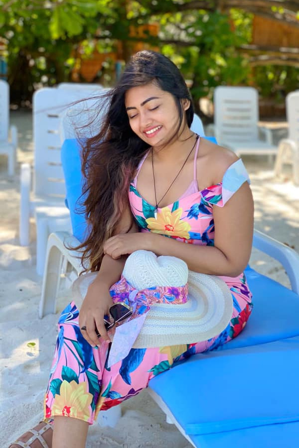 Mollywood Actress Shaalin Zoya Photos Gallery - Sakshi9
