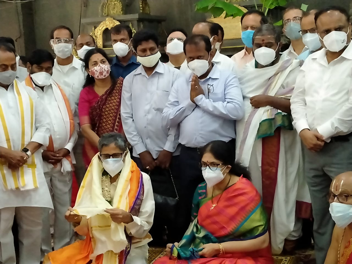 Justice NV Ramana visit Yadadri - Sakshi10