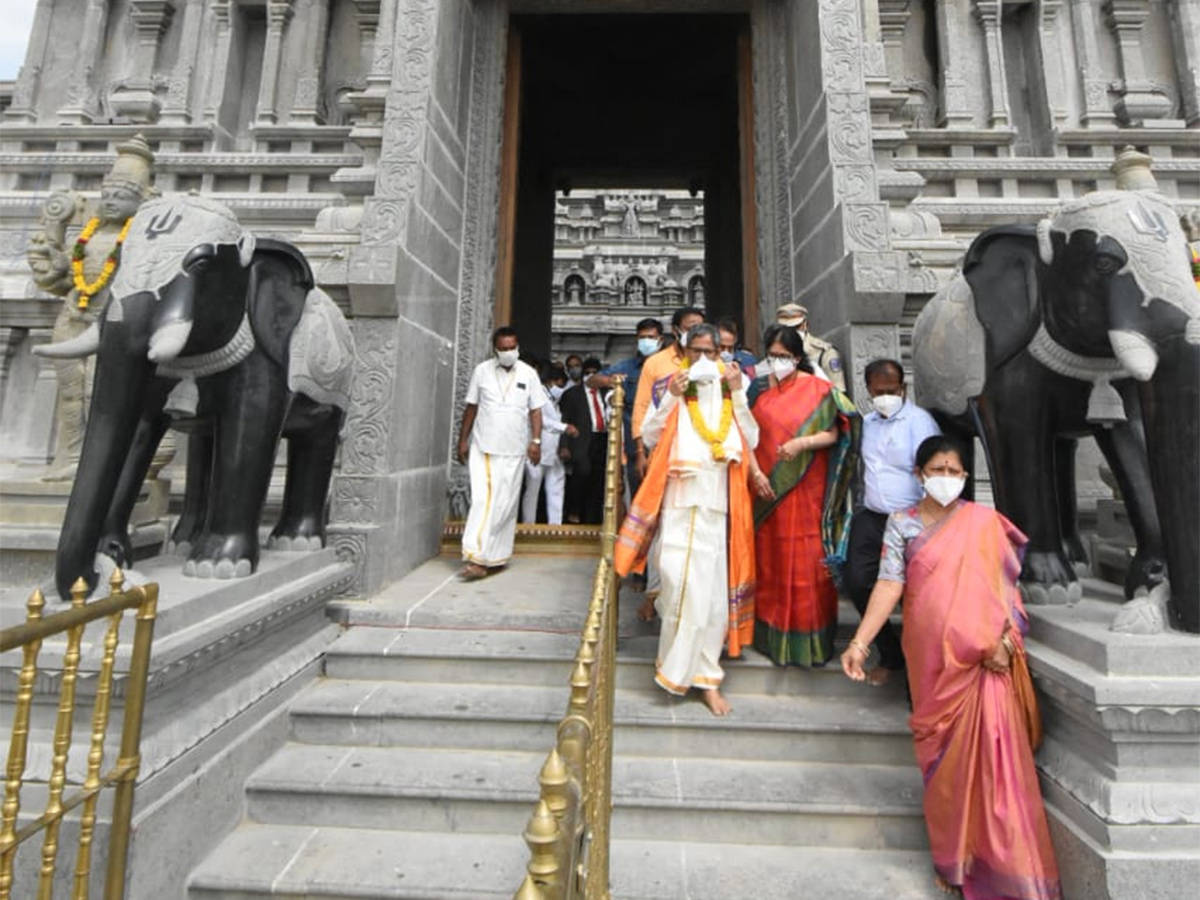 Justice NV Ramana visit Yadadri - Sakshi18