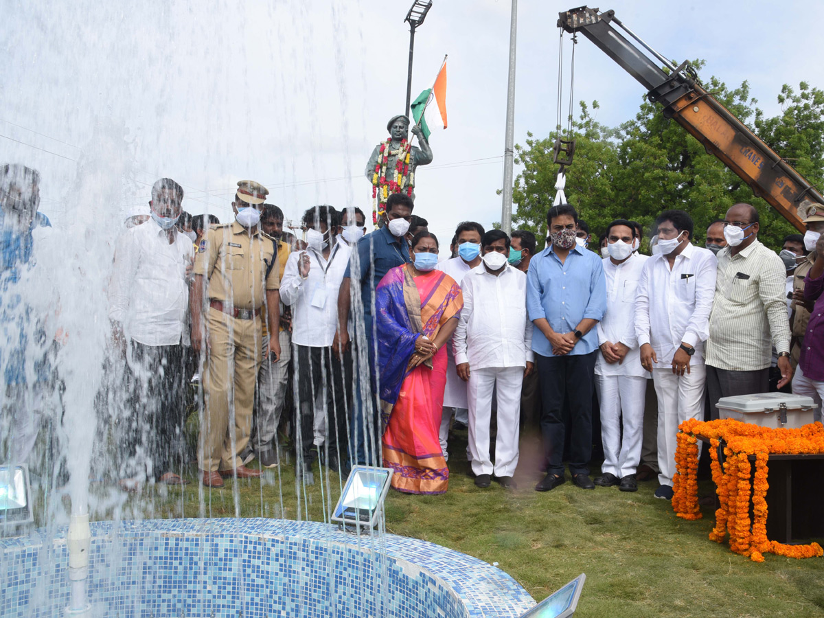 Minister KTR Inaugurated Colonel Santosh Babu Statue Photo Gallery - Sakshi2