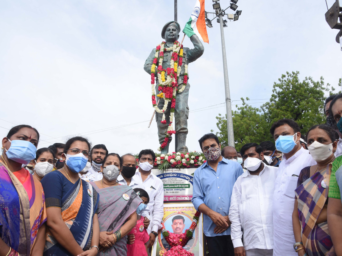 Minister KTR Inaugurated Colonel Santosh Babu Statue Photo Gallery - Sakshi3