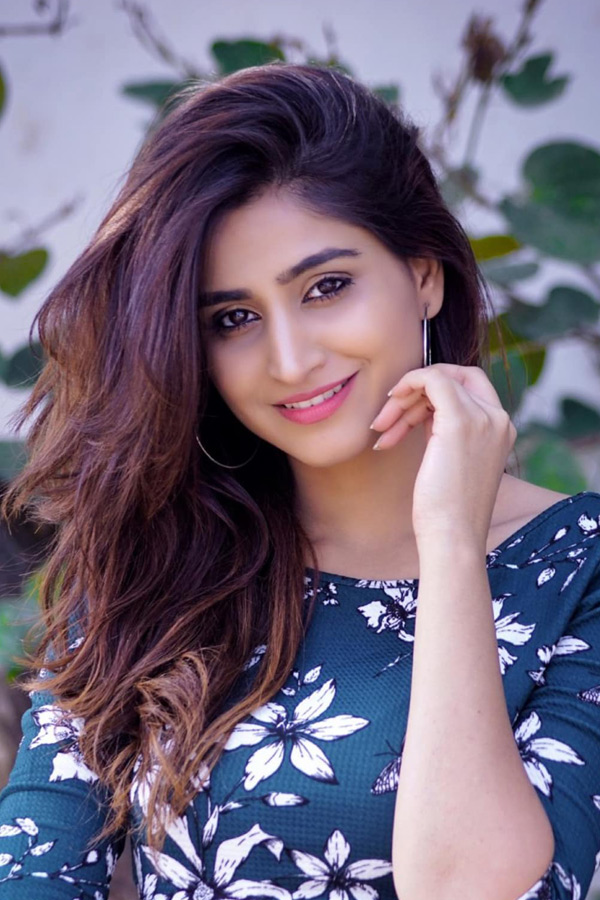 Varshini Sounderajan Latest Pictures Photo Gallery - Sakshi7