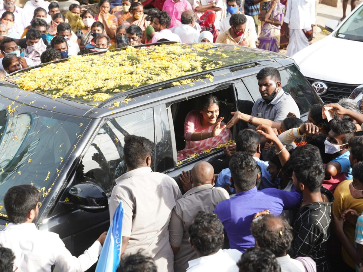 ys sharmila Huzurnagar Visit Photos - Sakshi12