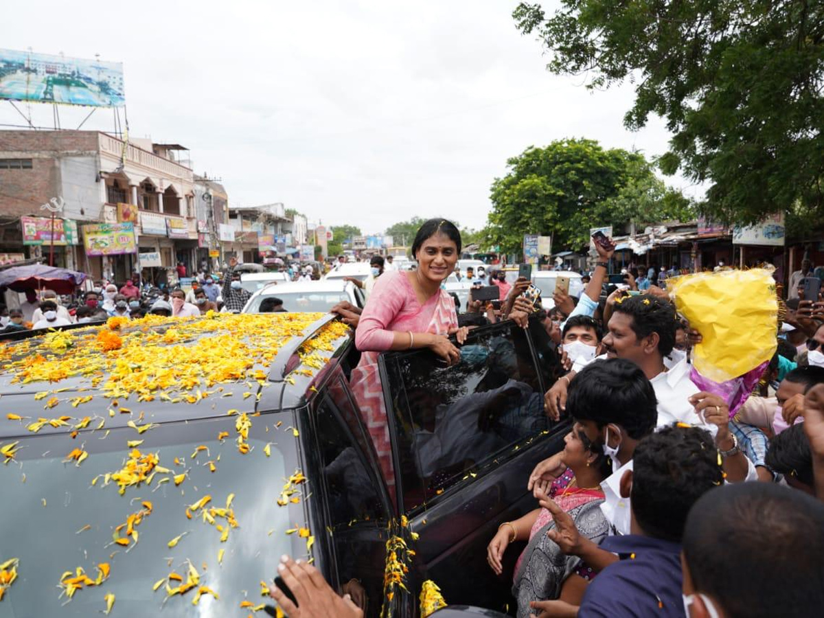 ys sharmila Huzurnagar Visit Photos - Sakshi2