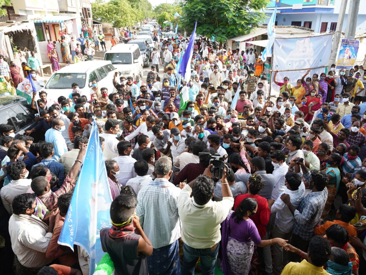 ys sharmila Huzurnagar Visit Photos - Sakshi8