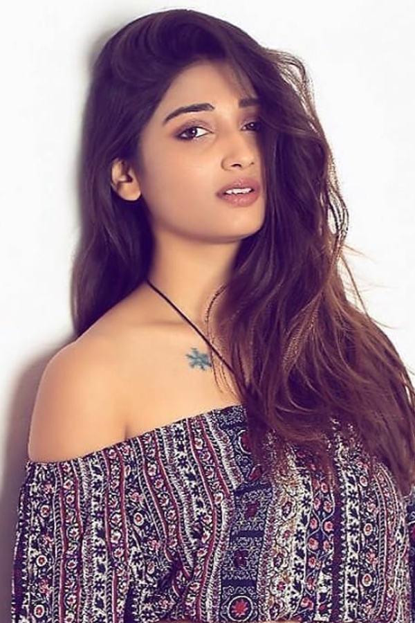 Priya Vadlamani Latest Pictures Photo Gallery - Sakshi19