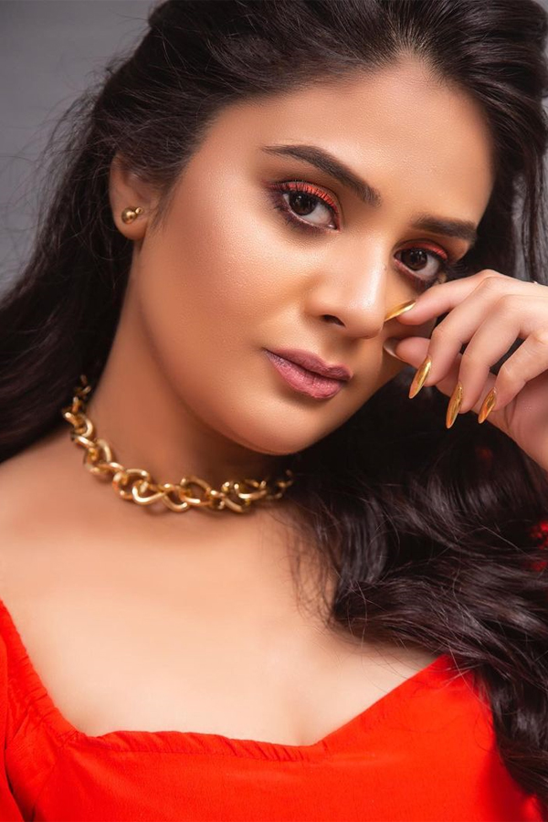 Sreemukhi Latest Photos - Sakshi16