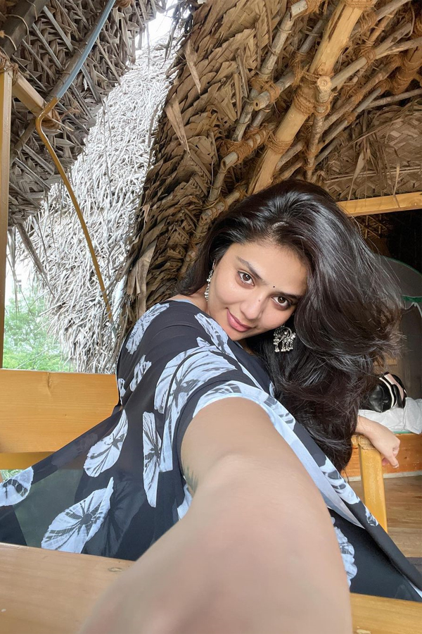 Sreemukhi Latest Photos - Sakshi3
