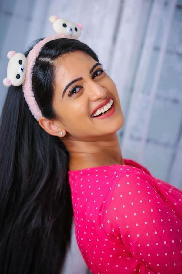 Tollywood anchor Sravanthi Chokkarapu Photos - Sakshi2