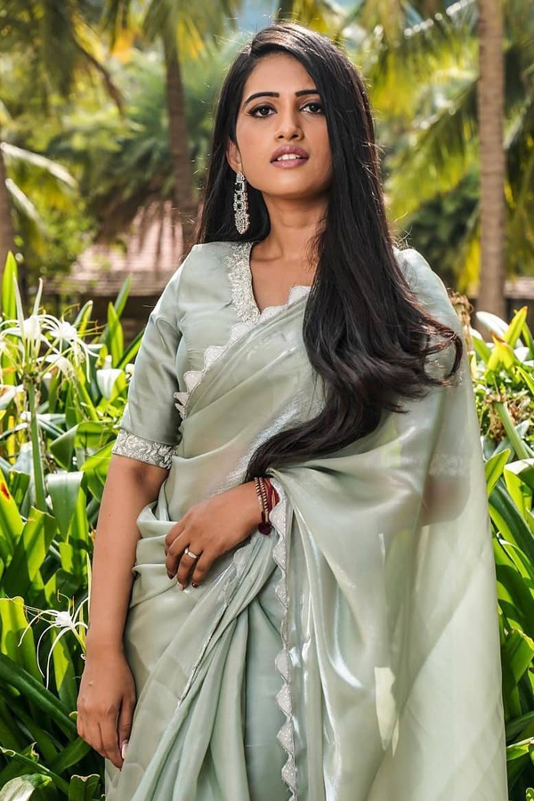 Tollywood anchor Sravanthi Chokkarapu Photos - Sakshi14