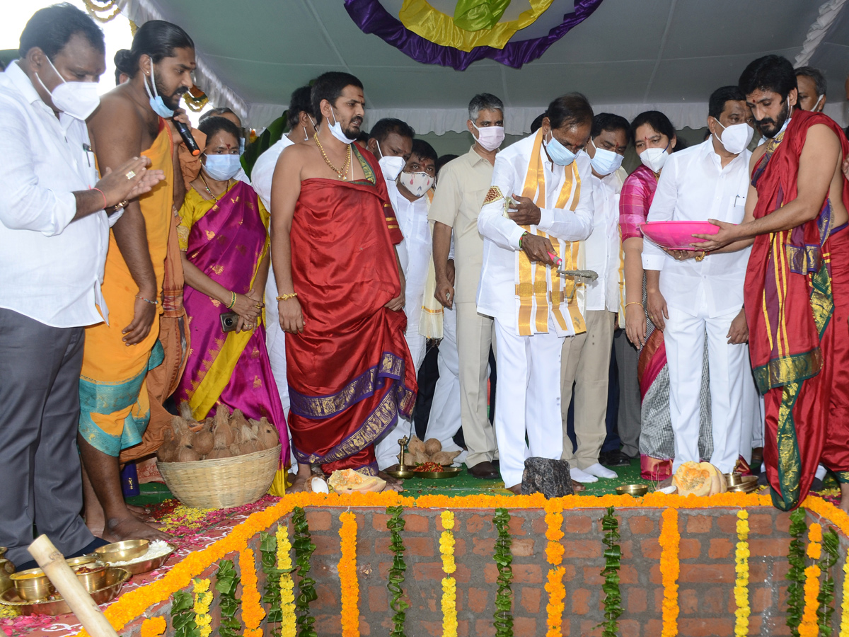  CM KCR Warangal Tour Photo Gallery - Sakshi16