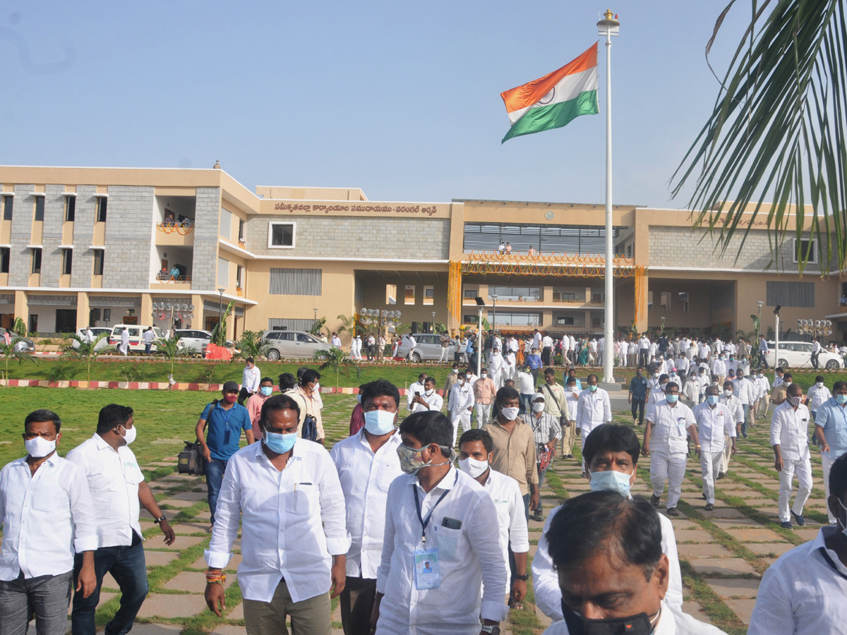  CM KCR Warangal Tour Photo Gallery - Sakshi18