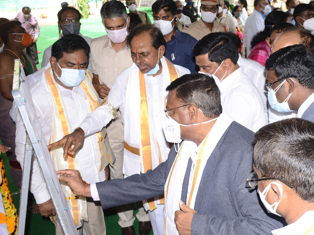  CM KCR Warangal Tour Photo Gallery - Sakshi6