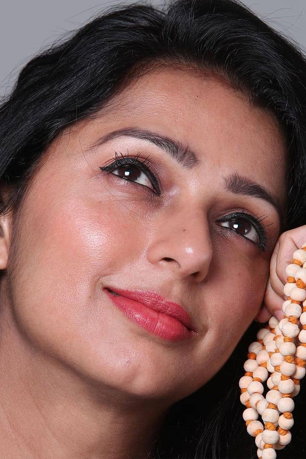 Bhumika Chawla Beautiful Photos - Sakshi8