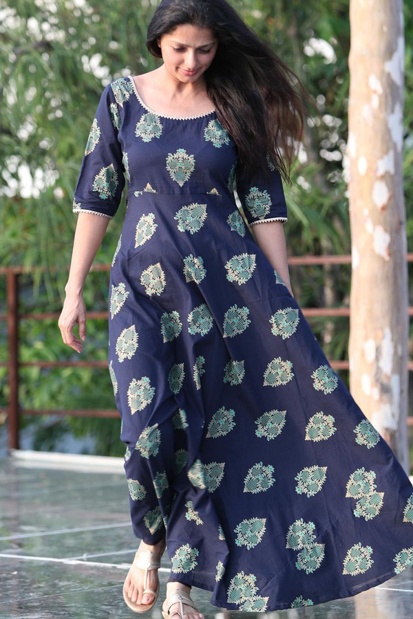Bhumika Chawla Beautiful Photos - Sakshi14